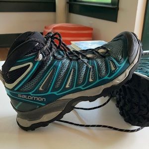 Women’s Salomon Mid x Ultra Hiking boots